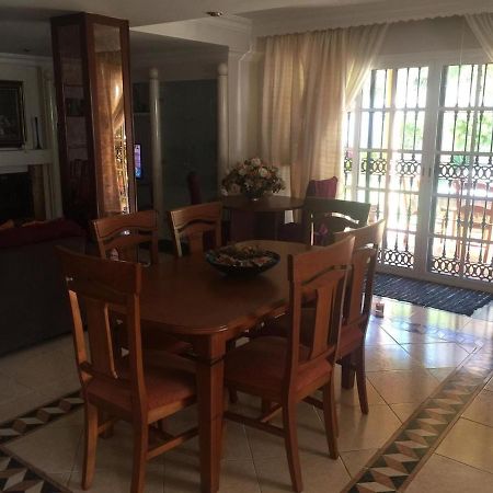 פואנגירולה Villa Mijas With Pool 50 M Beach מראה חיצוני תמונה