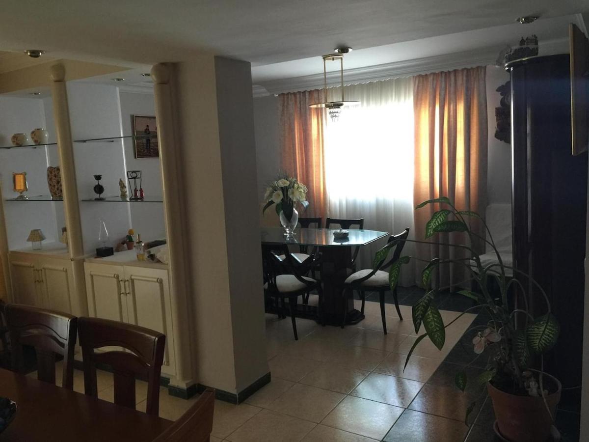 פואנגירולה Villa Mijas With Pool 50 M Beach מראה חיצוני תמונה