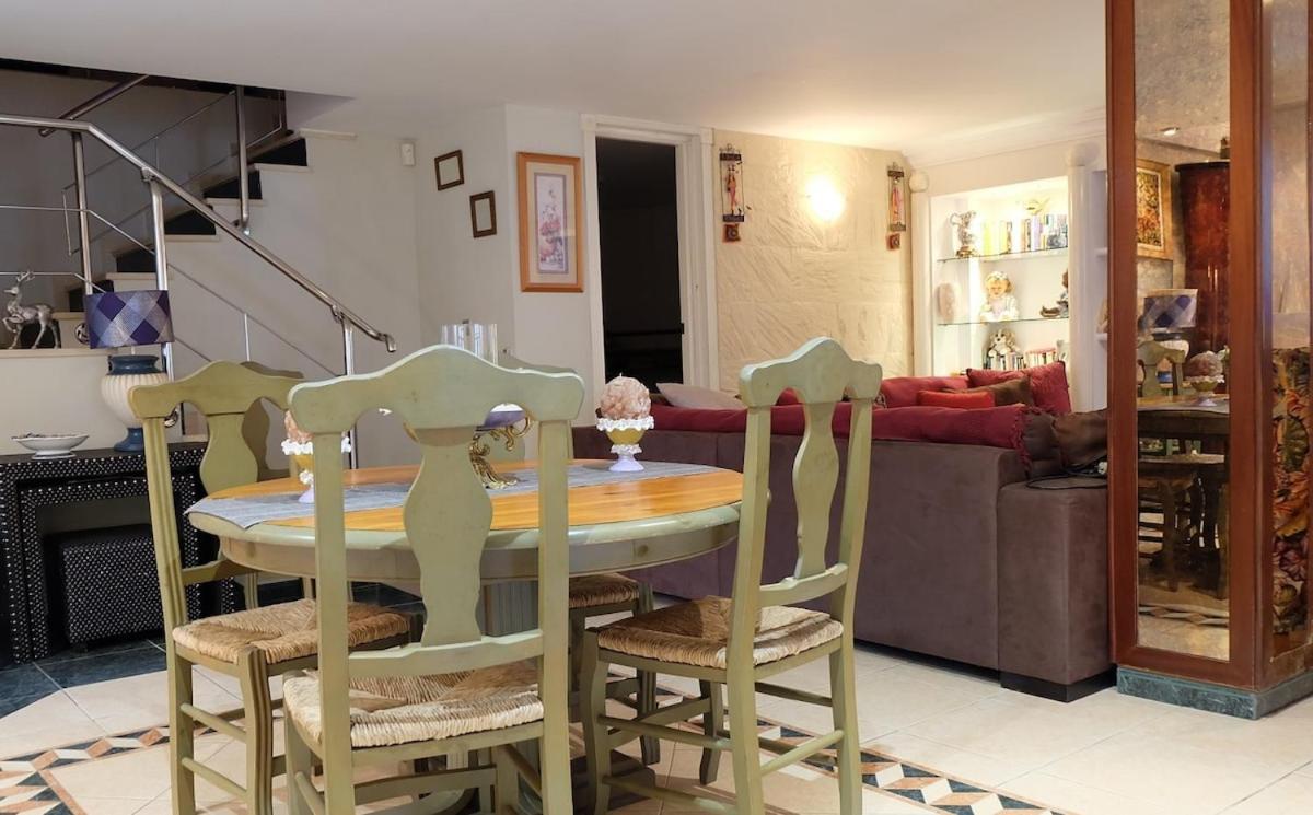 פואנגירולה Villa Mijas With Pool 50 M Beach מראה חיצוני תמונה