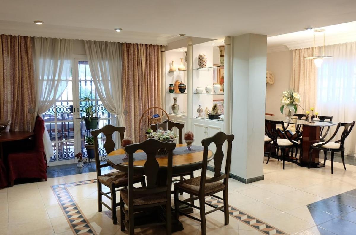 פואנגירולה Villa Mijas With Pool 50 M Beach מראה חיצוני תמונה